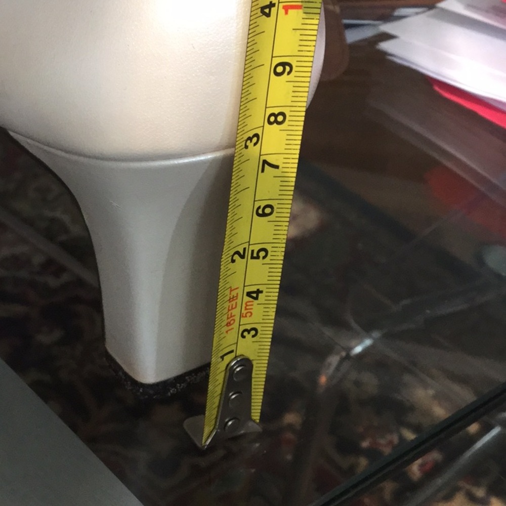 Classy Pearl Nordstrom Heels - Picture 4 of 4